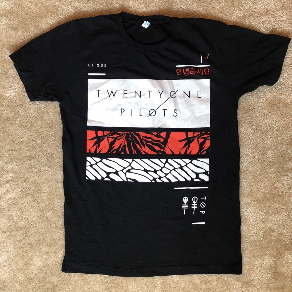 TWENTY ONE PILOTS - CLIQUE - Size Small - T-SHIRT